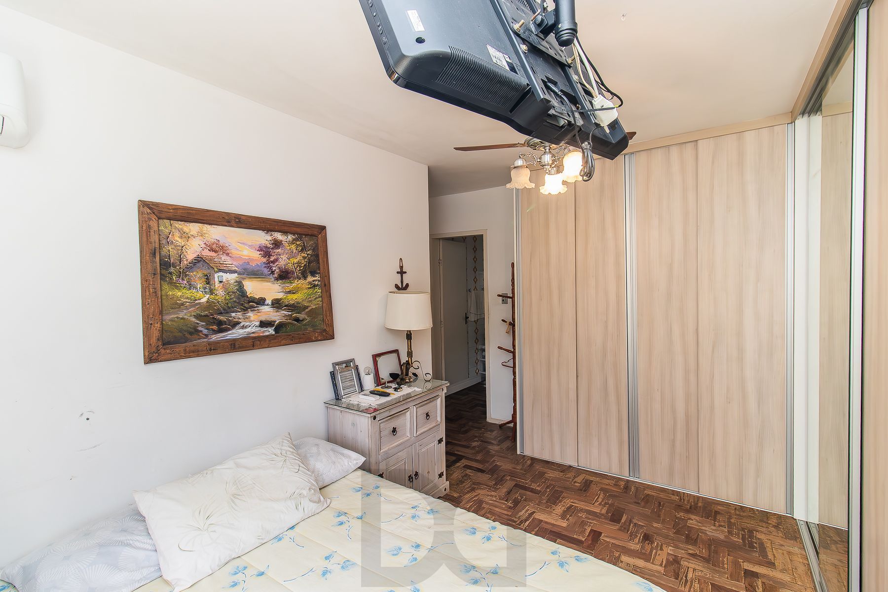 3 Dormitórios, com lareira, churrasqueira e piscina — foto 6