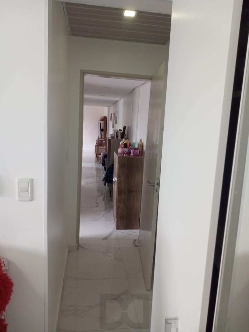 Apartamento três dormitórios, vaga rotativa Bairro Cristal — foto 7