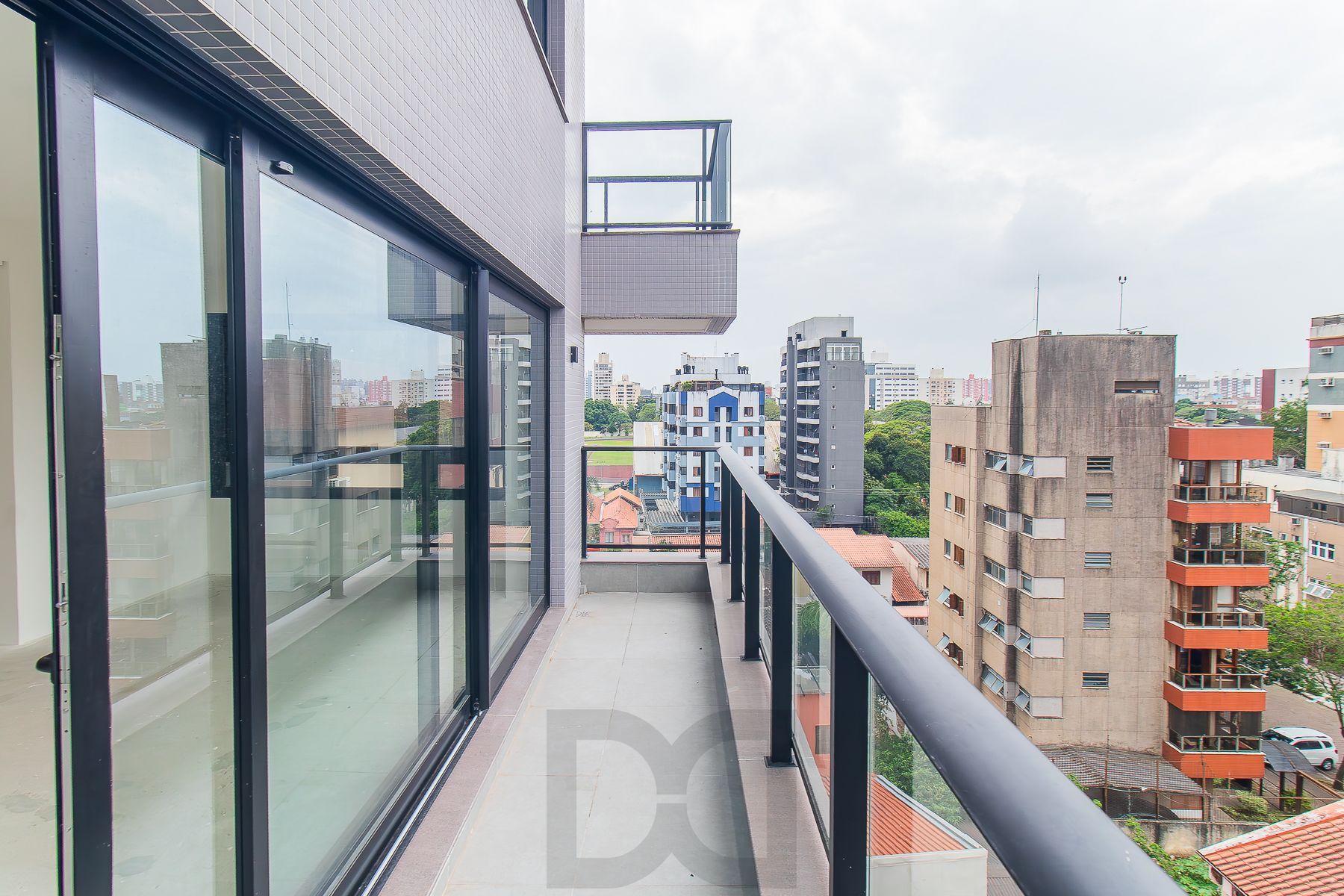 APARTAMENTO 2 D (um suíte) 80,45m² - 1 vaga simples descoberta- MENINO DEUS — foto 21
