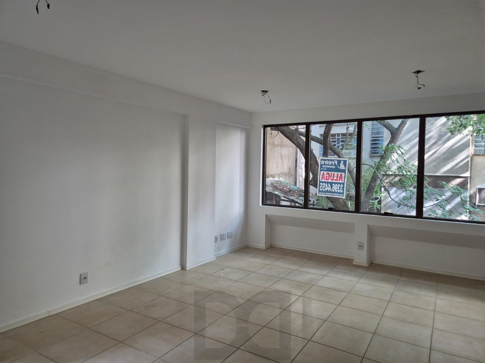 Sala comercial desocupada — foto 7
