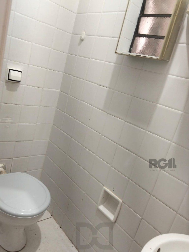 Apartamento 3 Dormitórios , dependência de empregada e vaga de garagem. — foto 13