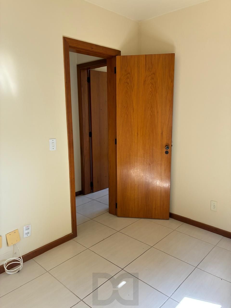 ÓTIMO APARTAMENTO 2 DORMITÓRIOS COM VAGA ESCRITURADA NO MENINO DEUS — foto 35