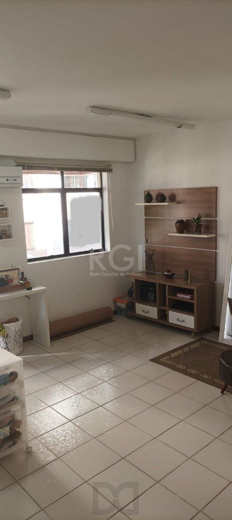 sala - 30,23 m² - Menino Deus — foto 8