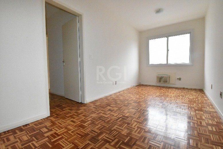 Apartamento para Venda - 69.45m², 2 dormitórios, 1 vaga - Menino Deus — foto 2