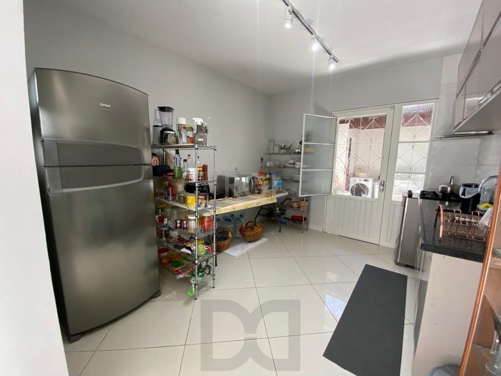 casa - 4 dormitórios - 3 vagas - 170 m² - Menino Deus — foto 6