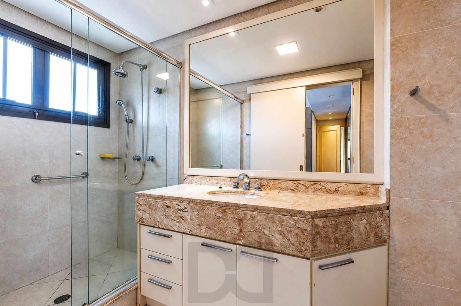 Apartamento 3 dorm sendo 2 suites, 2 vagas bairro Três Figueiras — foto 6