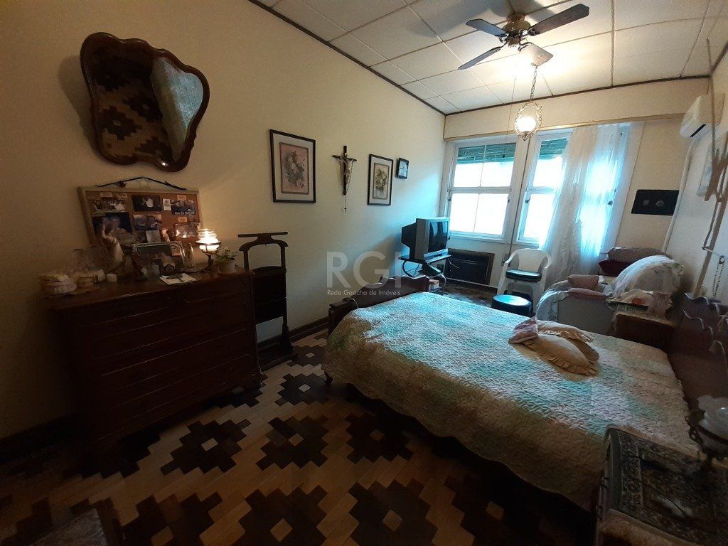 Casa para Venda - 290m², 3 dormitórios, sendo 1 suites, 3 vagas - Menino Deus — foto 9
