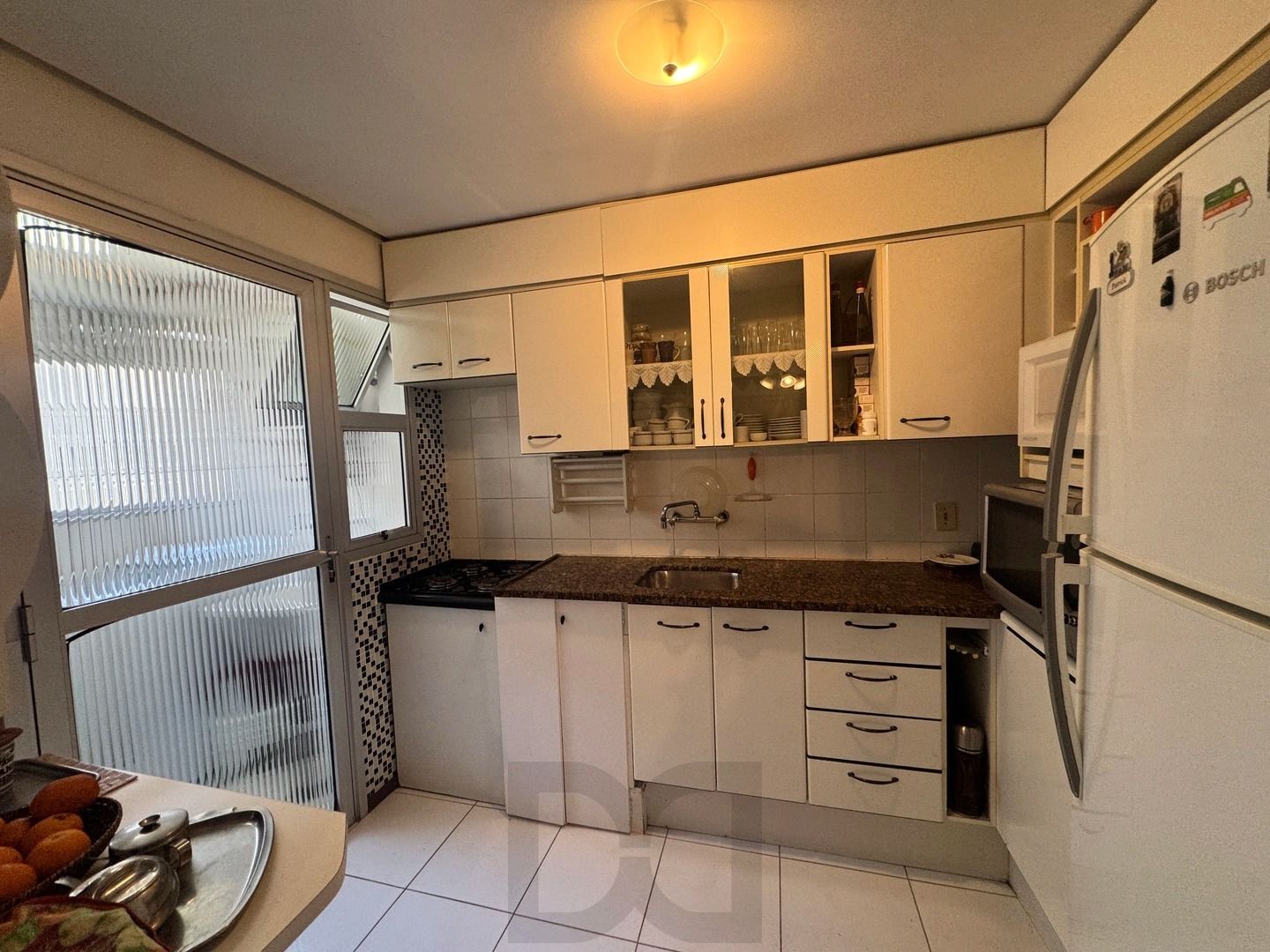Apartamento dois dormitórios ( uma suíte) garagem/depósito Bairro Menino Deus — foto 21