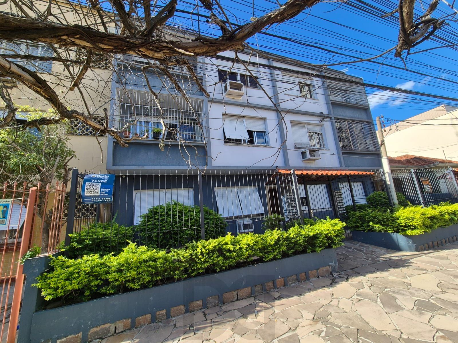 Apto térreo no Menino Deus — foto 1