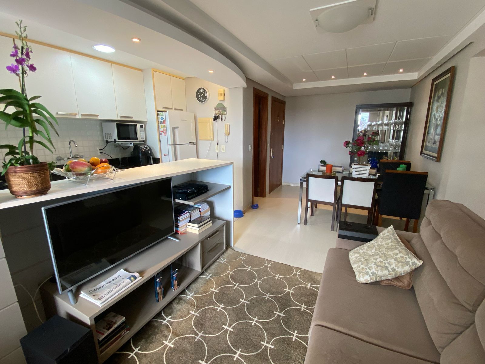 Apartamento 2 dormitórios box, 63m2, cidade baixa — foto 2