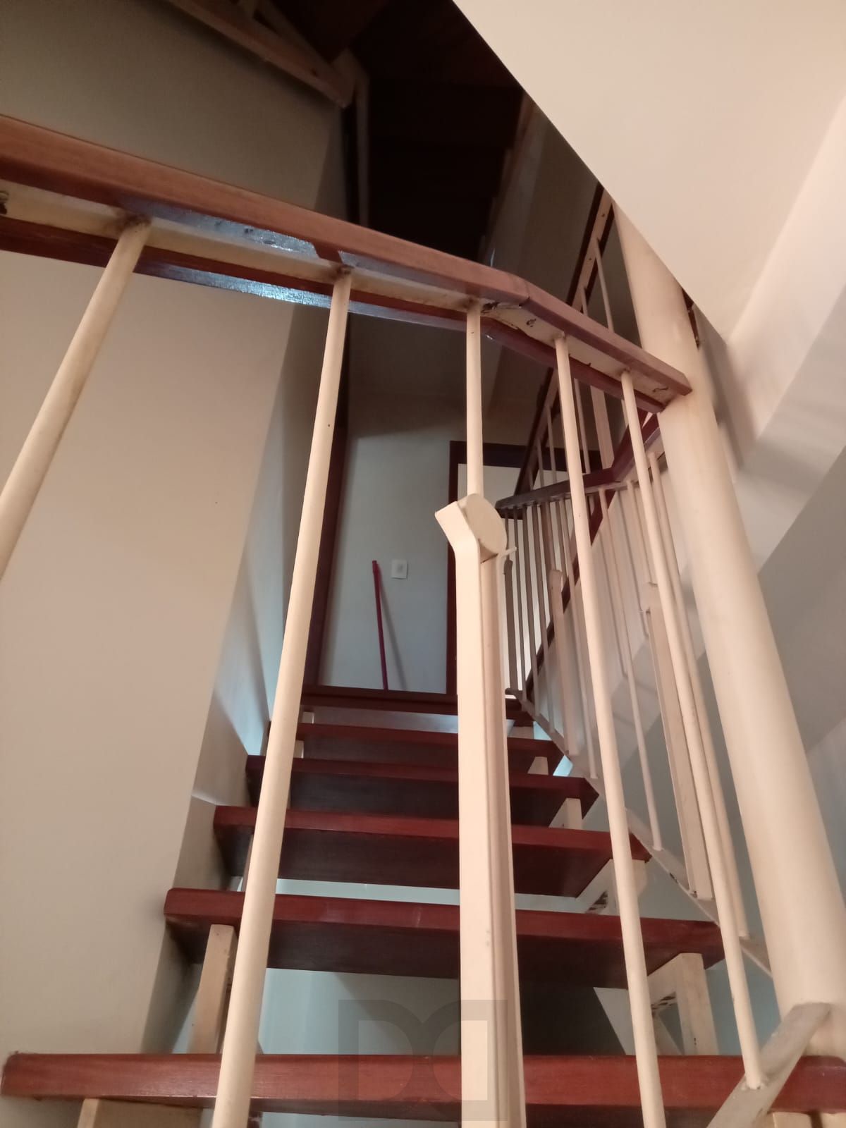 Ótima Casa com 4 Dormitórios no Bairro Cidade Baixa — foto 5