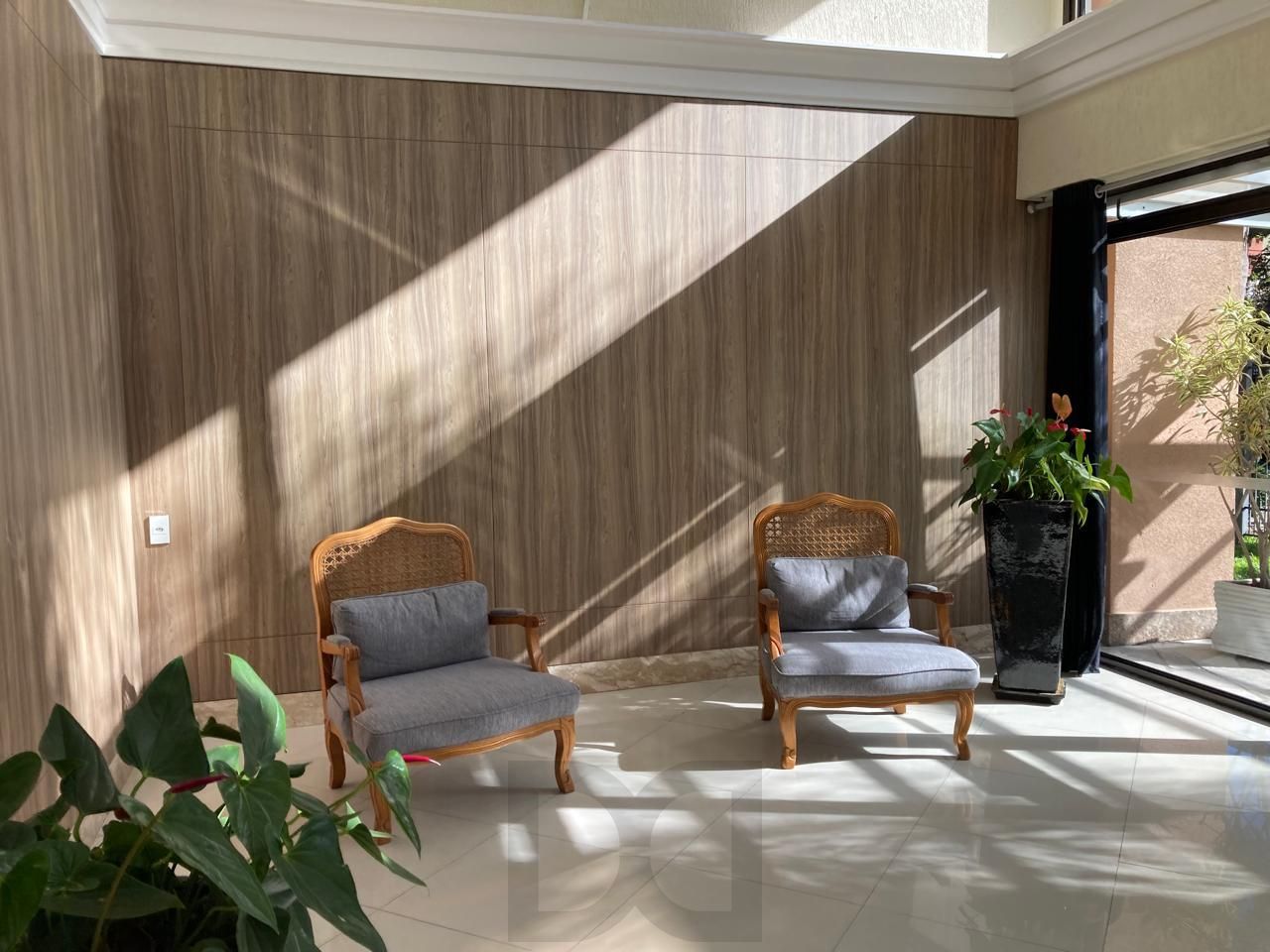LINDO APARTAMENTO NO MENINO DEUS com 117 M PRIVATIVOS, 3 DORITÓRIOS COM SUÍTES E VAGA DUPLA — foto 4