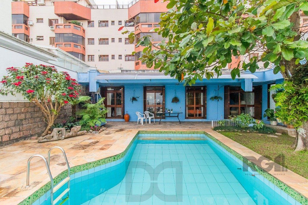 Casa para Venda - 400m², 3 dormitórios, sendo 1 suites, 4 vagas - Menino Deus — foto 1