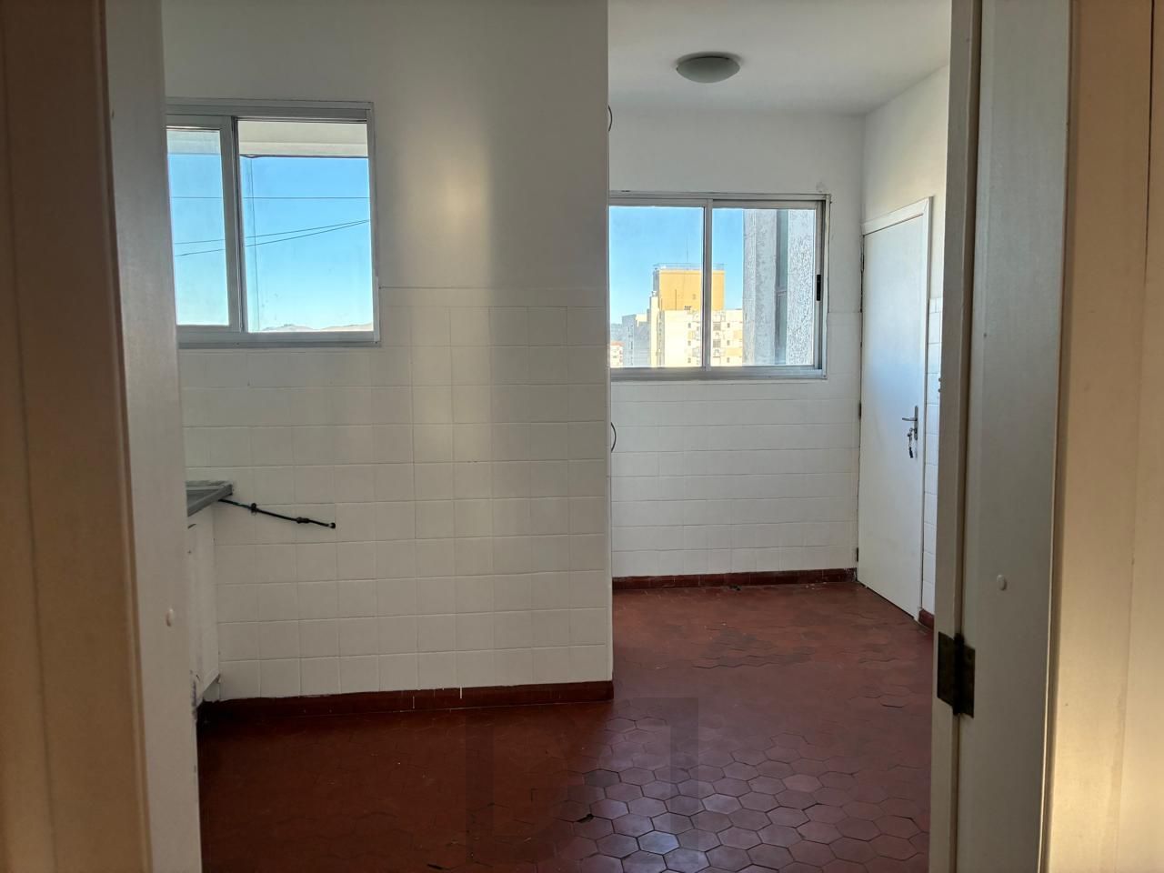 AMPLO APARTAMENTO DE 3 DORMITÓRIOS NA CIDADE BAIXA — foto 31