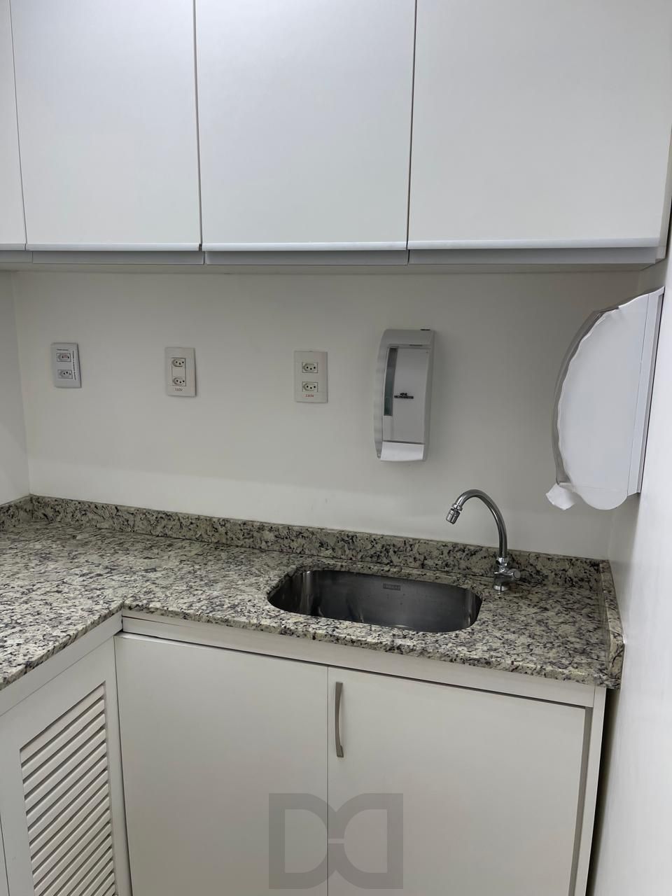 EXCELENTE SALA NO CENTRO DE PORTO ALEGRE COM VAGA PRÓXIMO A SANTA CASA — foto 16