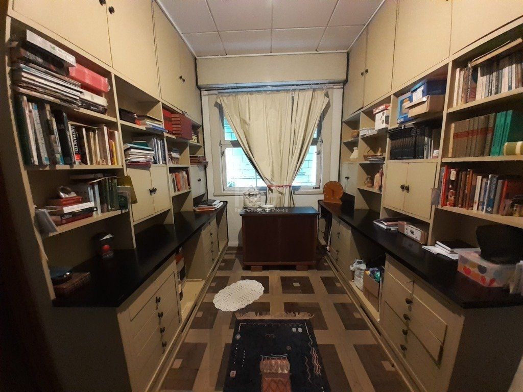 Casa para Venda - 290m², 3 dormitórios, sendo 1 suites, 3 vagas - Menino Deus — foto 6