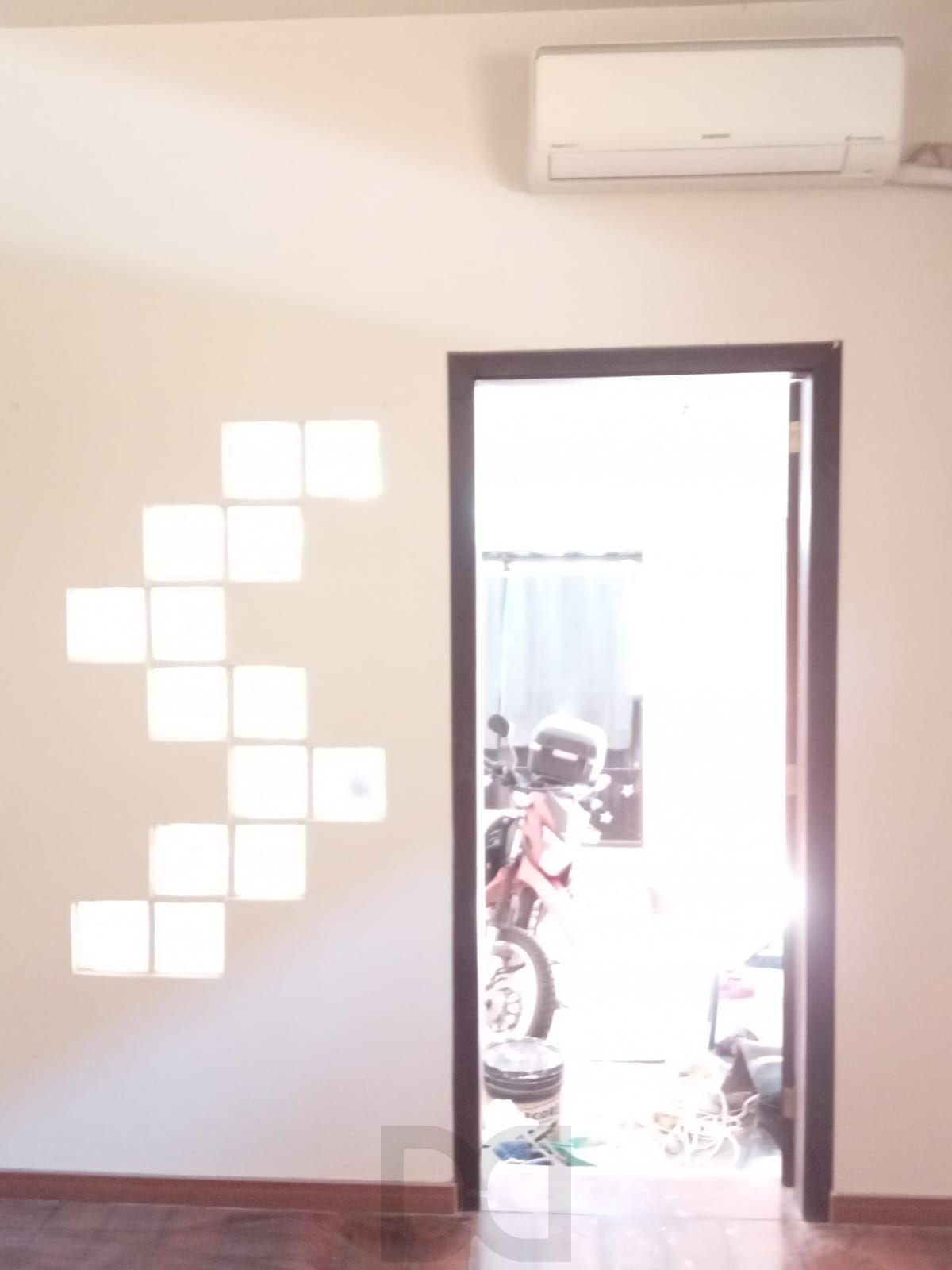 Ótima Casa com 4 Dormitórios no Bairro Cidade Baixa — foto 12
