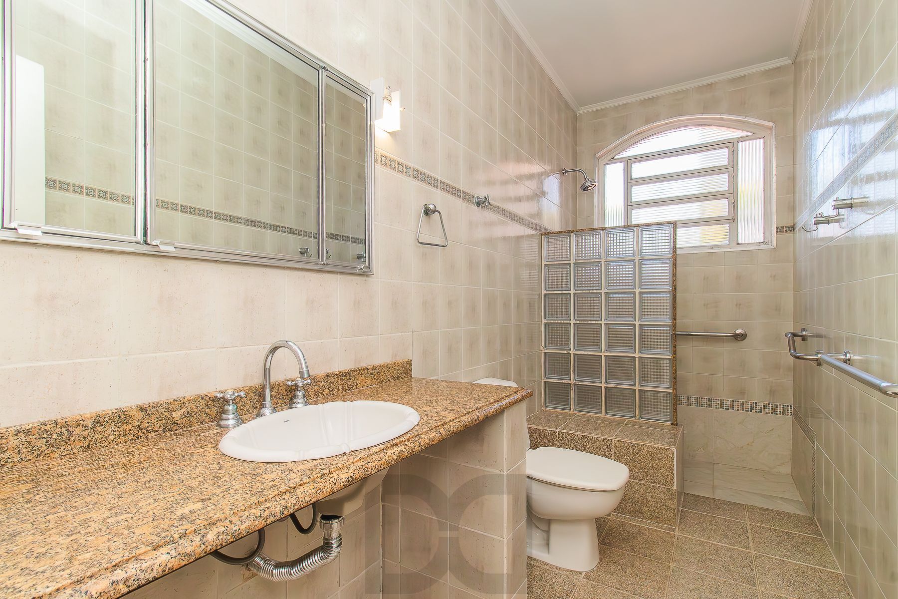 Casa com 5 dormitórios e muito mais — foto 10