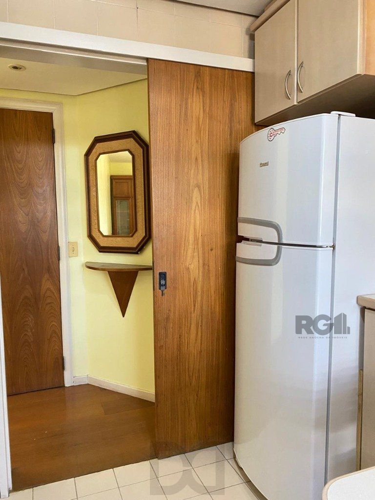 apartamento - 3 dormitórios - 1 vaga - 79,96 m² - MENINO DEUS — foto 8