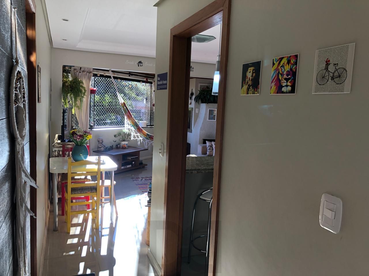 Um dormitório com lareira, churrasqueira e vaga — foto 5