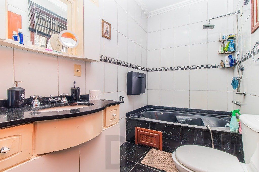 Casa para Venda - 110m², 2 dormitórios, sendo 1 suítes, 2 vagas - Menino Deus — foto 14