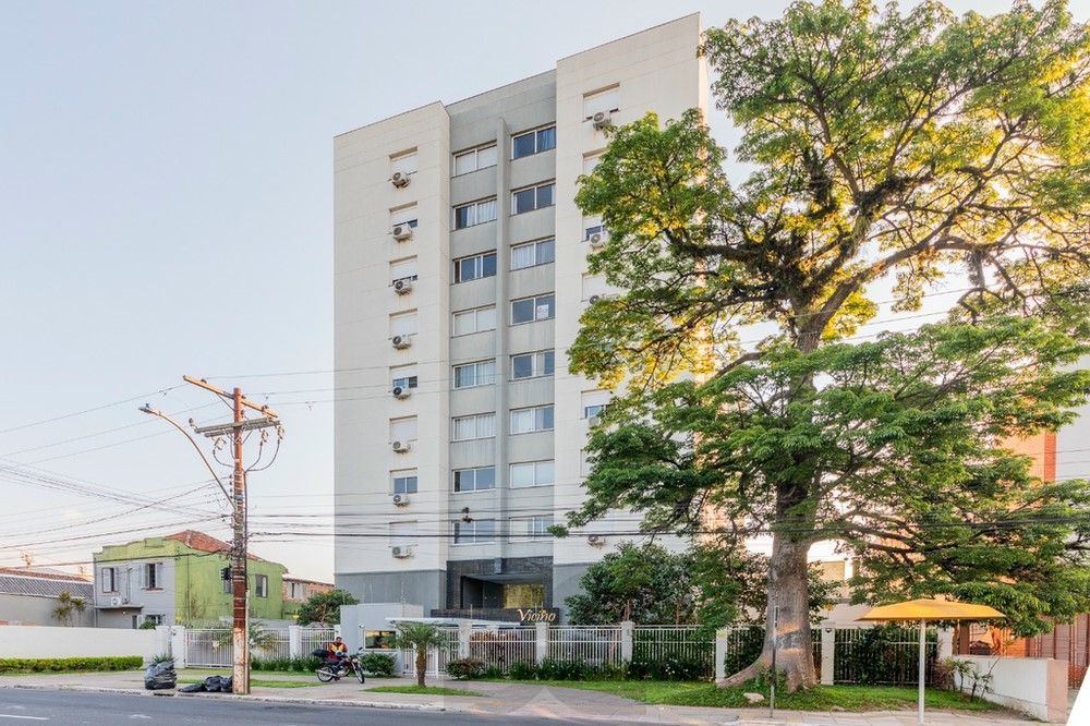 Apartamento no Menino Deus, 2dormitórios e 2 vagas por 450mil — foto 1