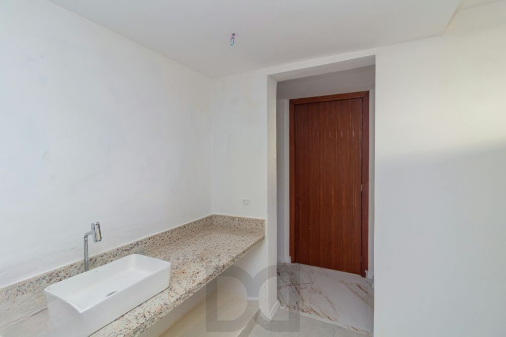 Excelente Apartamento 3 Dormitórios , 149 m², Avenida Borges de Medeiros !!! Valor Imperdível!! — foto 10