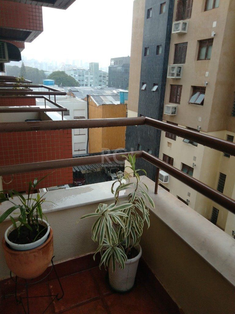 sala - 30,23 m² - Menino Deus — foto 19