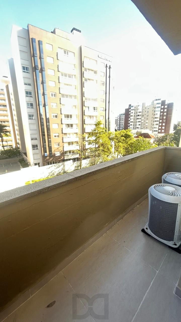 APARTAMENTO DE FRENTE 03 DORMITÓRIOS -MENINO DEUS — foto 2