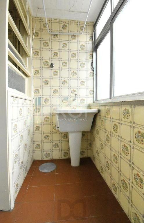 Apartamento de 2 dormitórios, 1 vaga de garagem coberta e escriturada. — foto 10