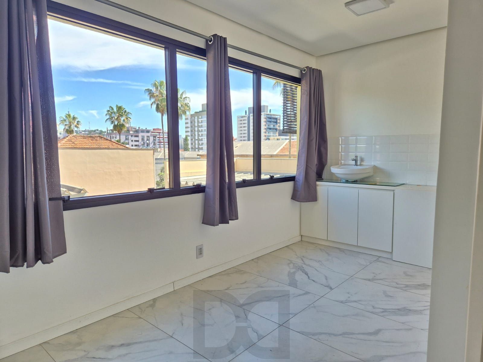 Sala reformada com box — foto 5