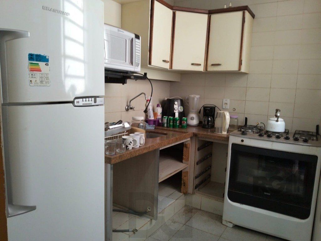 Apartamento 3 Dormitórios , dependência de empregada e vaga de garagem. — foto 11