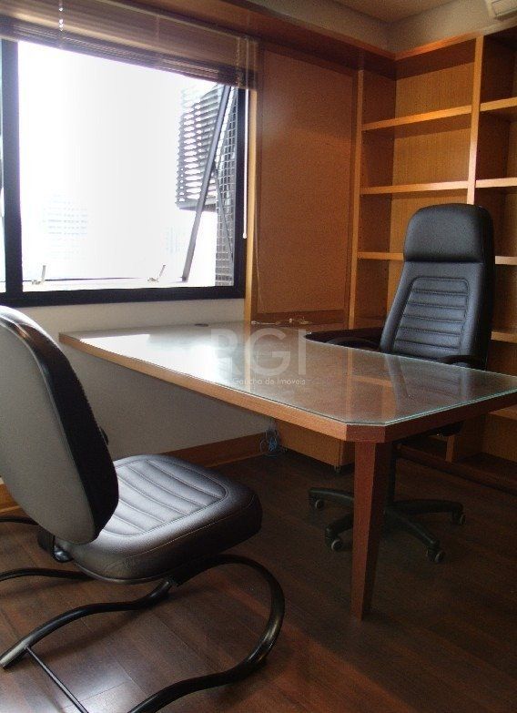 sala - 1 vaga - 25,12 m² - Menino Deus — foto 3
