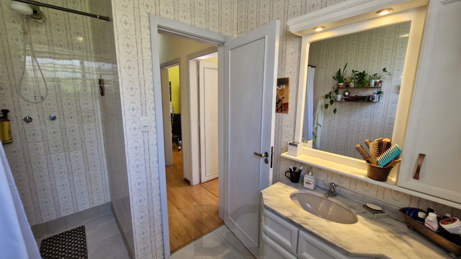 Apartamento no Menino Deus com 2 dormitórios e dependência de empregada com banheiro — foto 9