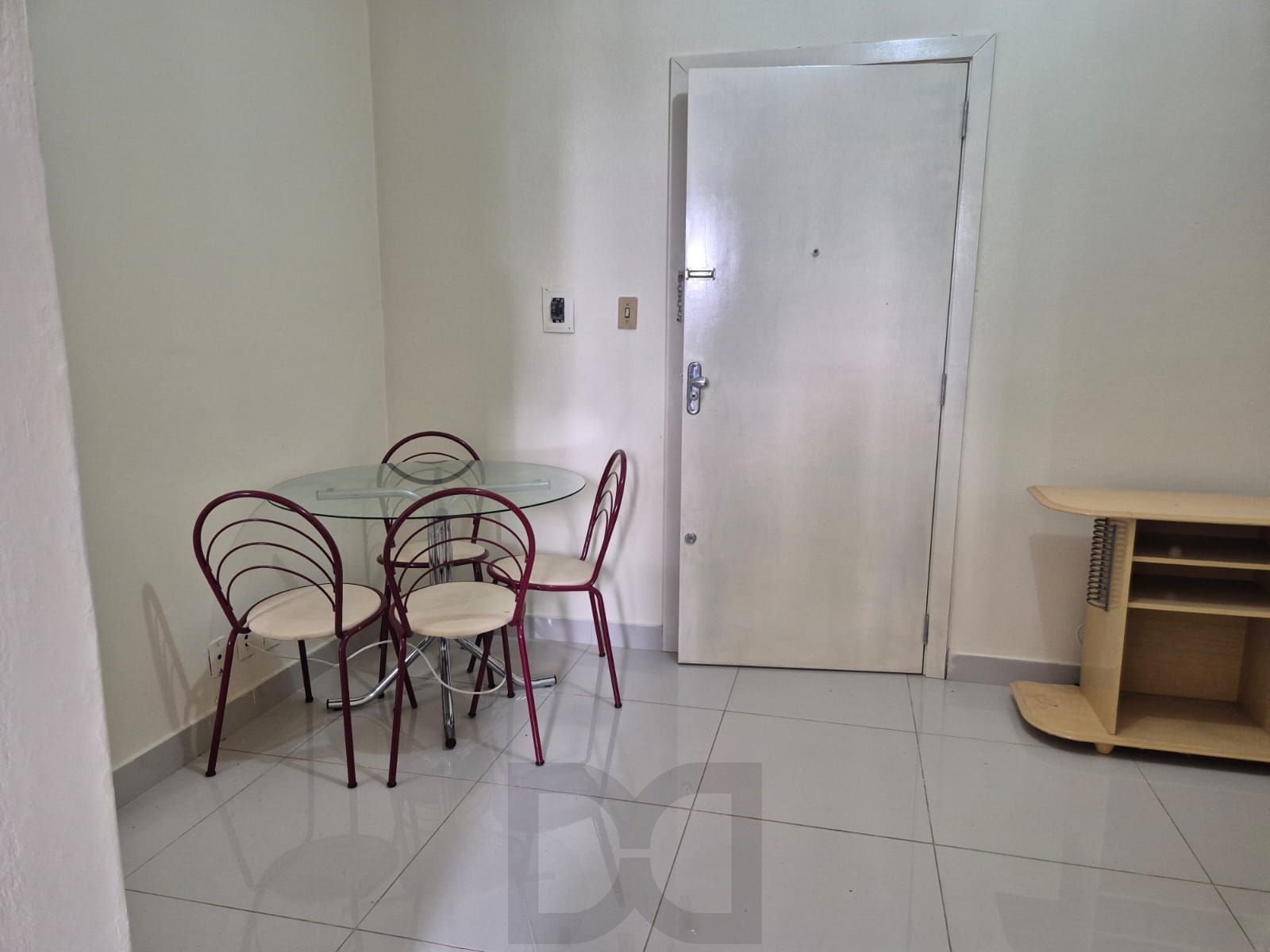Um dormitório semi mobiliado — foto 6