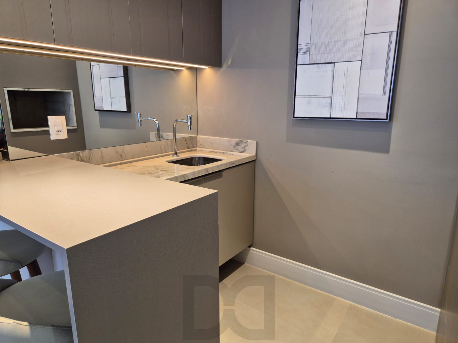 Apartamento 2 Dormitórios, Decorado e com Vaga de Garagem | Pronto para Morar! — foto 5