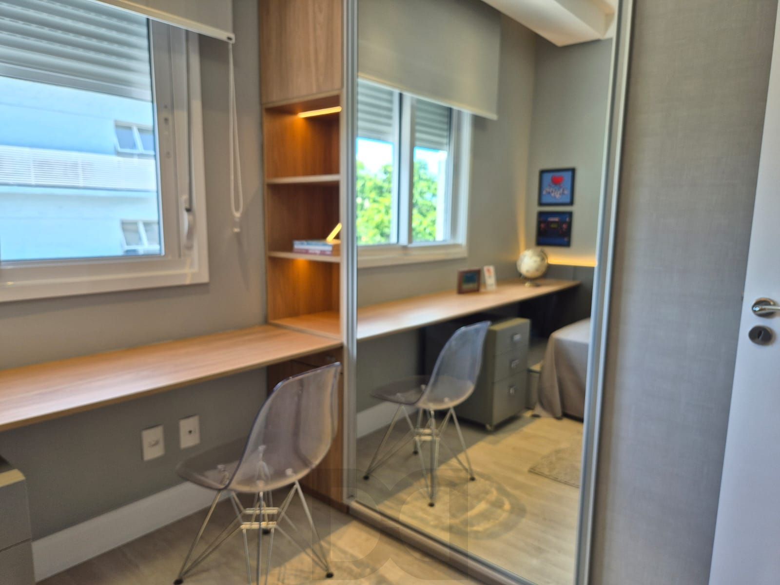 Apartamento 2 Dormitórios, Decorado e com Vaga de Garagem | Pronto para Morar! — foto 11