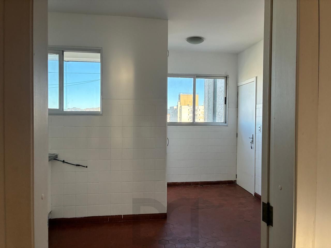 AMPLO APARTAMENTO DE 3 DORMITÓRIOS NA CIDADE BAIXA — foto 32