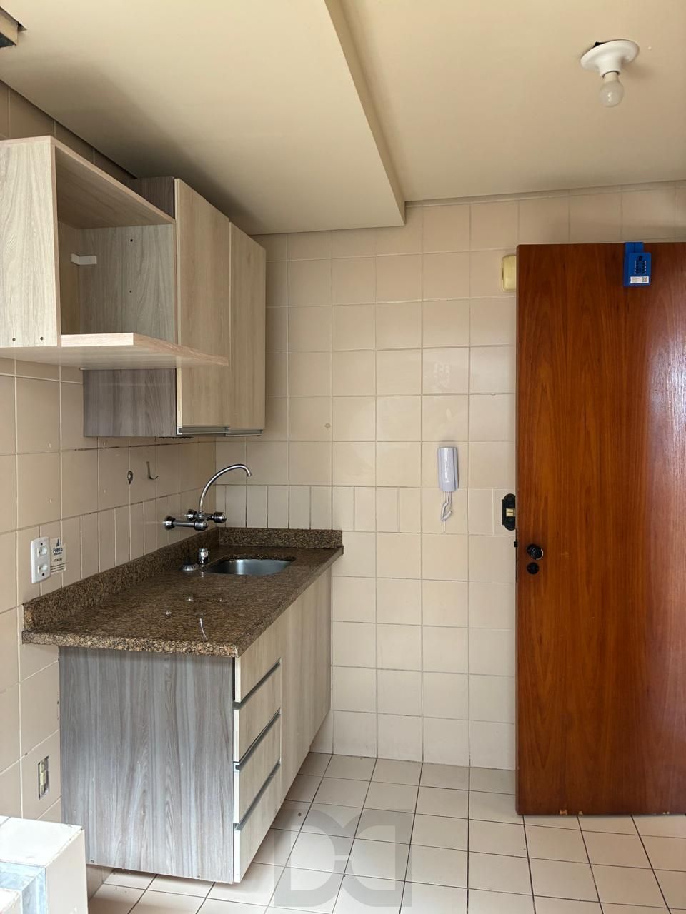 ÓTIMO APARTAMENTO 2 DORMITÓRIOS COM VAGA ESCRITURADA NO MENINO DEUS — foto 24