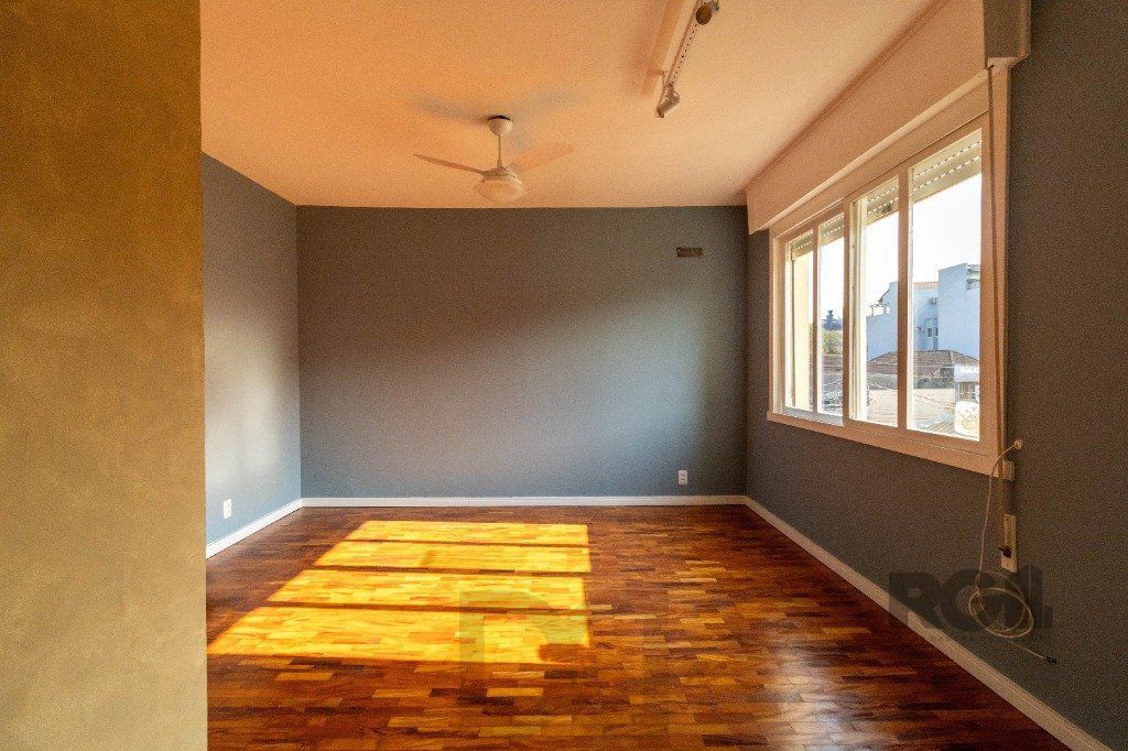 Apartamento JK - 1 dormitório -  31 m² - CIDADE BAIXA — foto 2