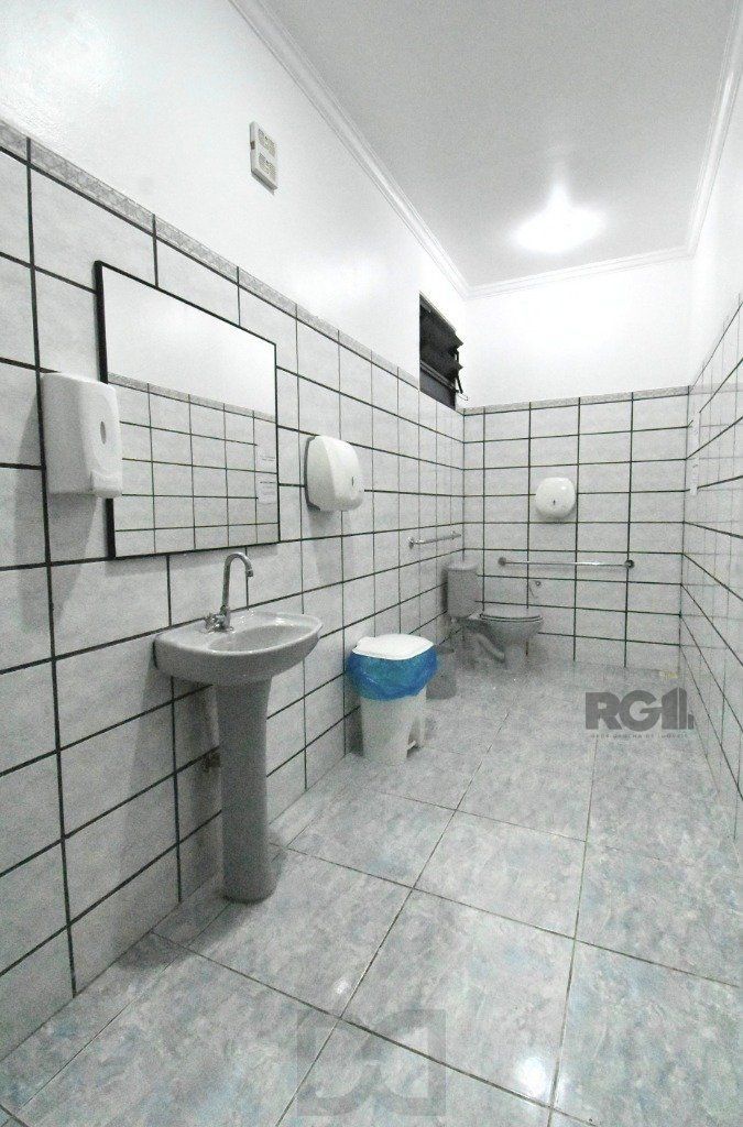 PRÉDIO - 319,00 m² - MENINO DEUS — foto 14