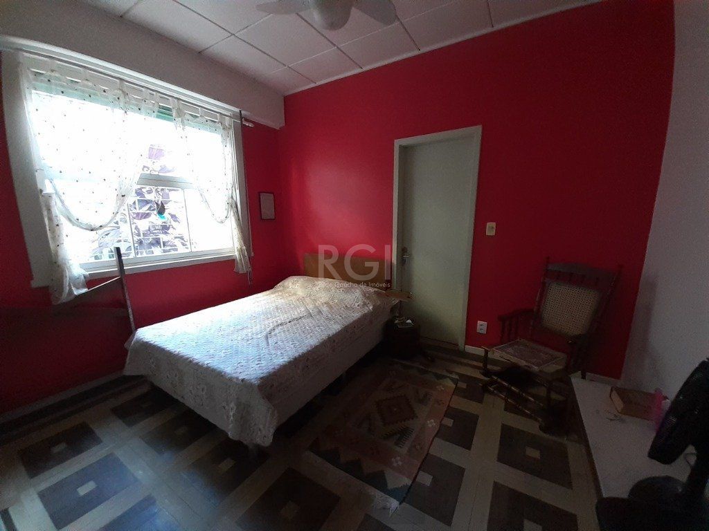 Casa para Venda - 290m², 3 dormitórios, sendo 1 suites, 3 vagas - Menino Deus — foto 8