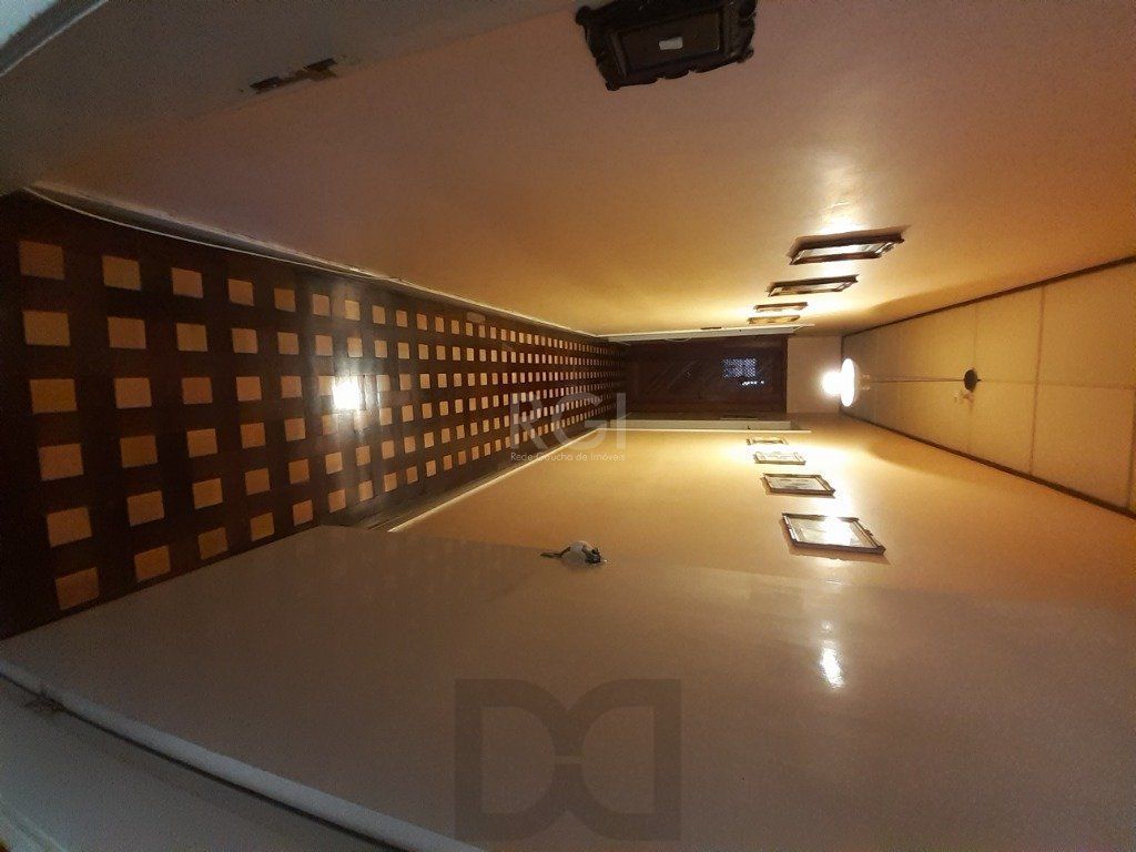 Casa para Venda - 290m², 3 dormitórios, sendo 1 suites, 3 vagas - Menino Deus — foto 5