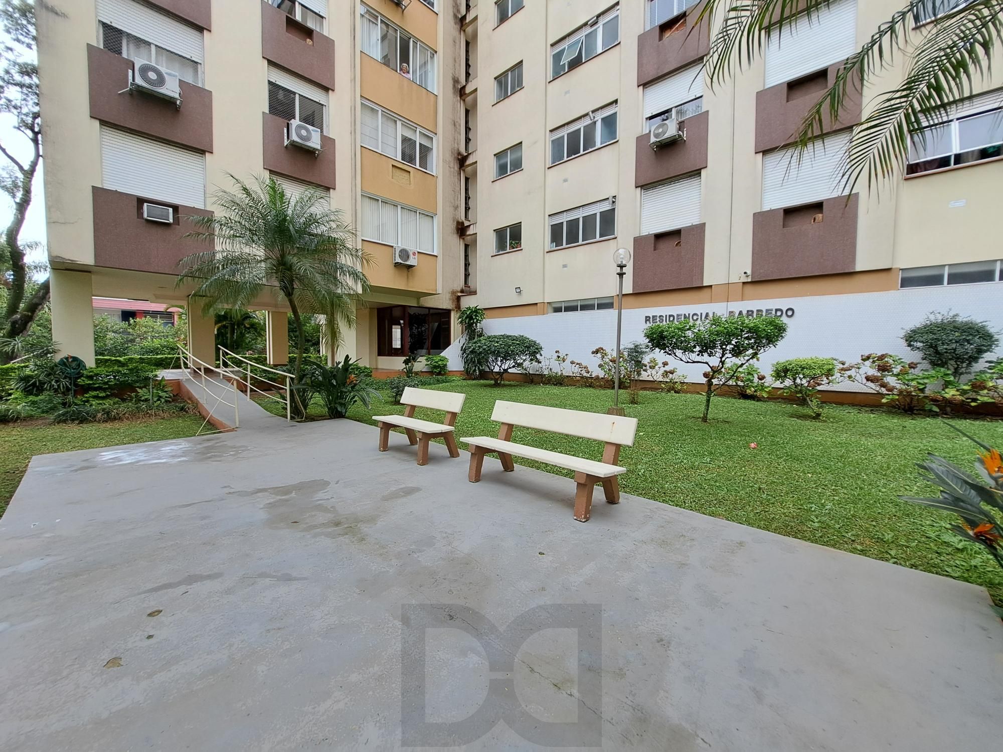 2 Dormitórios com dependência e 2 vagas - Menino Deus — foto 37