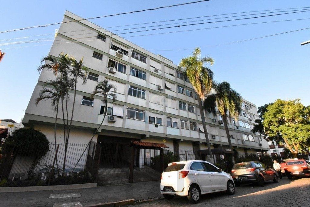 Apartamento de 2 dormitórios, 1 vaga de garagem coberta e escriturada. — foto 1