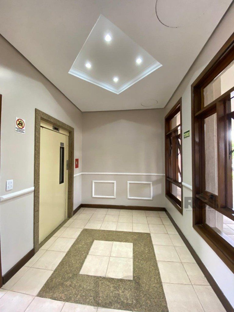 apartamento - 3 dormitórios - 1 vaga - 79,96 m² - MENINO DEUS — foto 2
