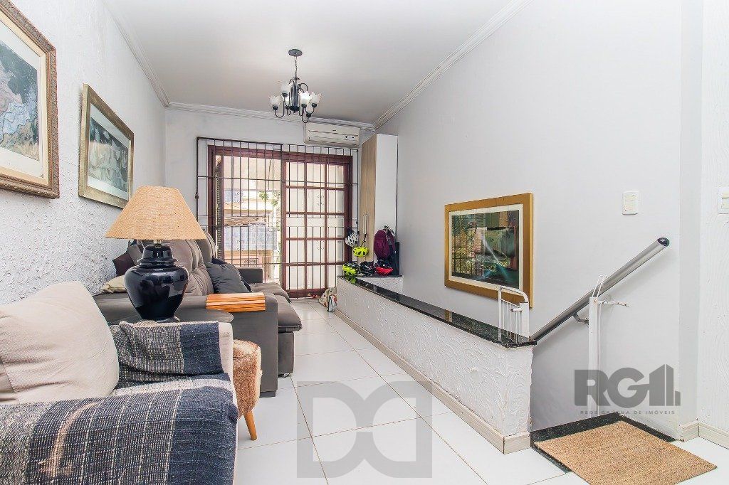 Casa para Venda - 110m², 2 dormitórios, sendo 1 suítes, 2 vagas - Menino Deus — foto 8