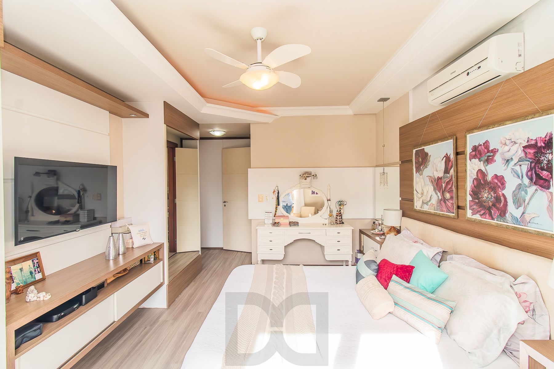 CASA DE 4 DORMITÓRIOS EM CONDOMÍNIO - 320 m² - 4 VAGAS DE GARAGEM — foto 42