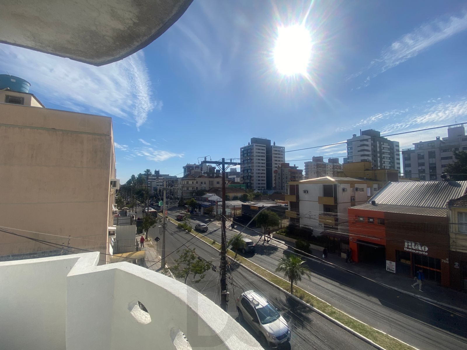 Apartamento 3 dormitórios 2 banheiros e sacada Menino Deus — foto 5