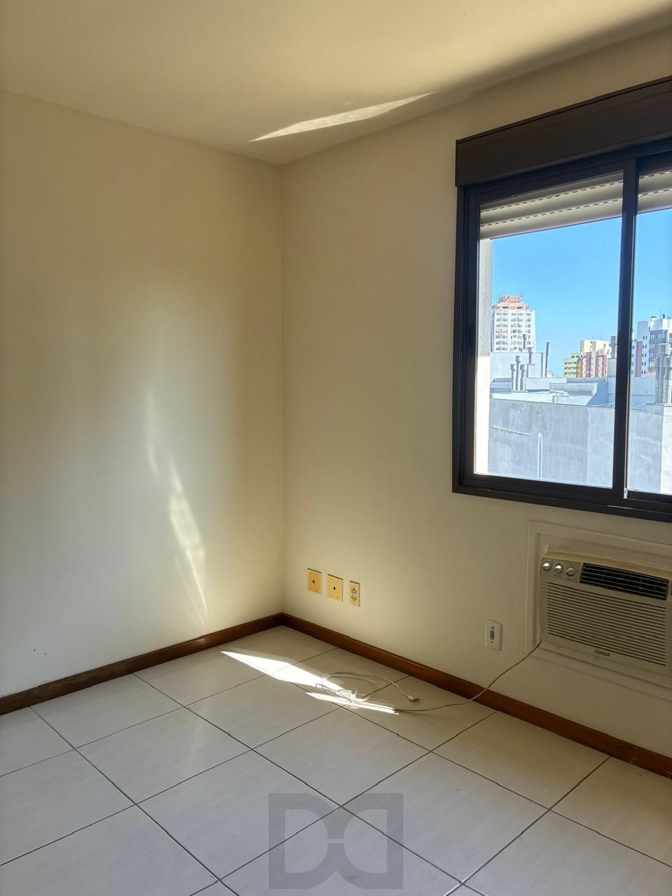 ÓTIMO APARTAMENTO 2 DORMITÓRIOS COM VAGA ESCRITURADA NO MENINO DEUS — foto 39